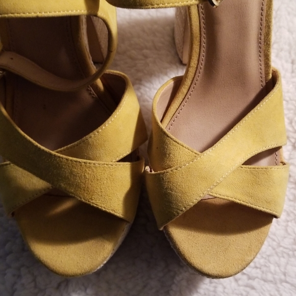 Ladies Shoes - Picture 4 of 4